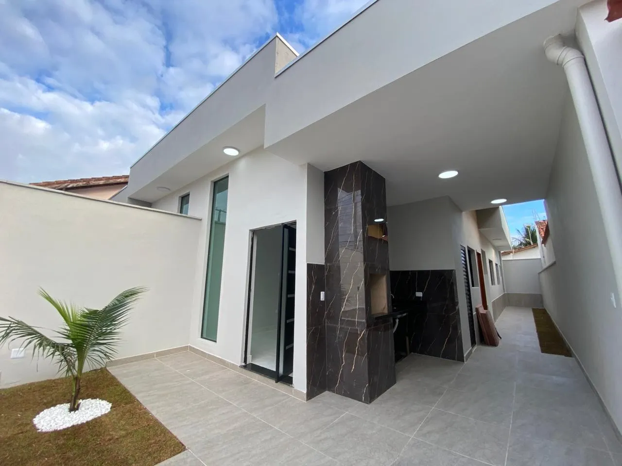 Imagem Casa para Venda em Itanhaém, Jamaica (Praia), 2 dormitórios, 1 suíte, 2 banheiros, 2 vagas