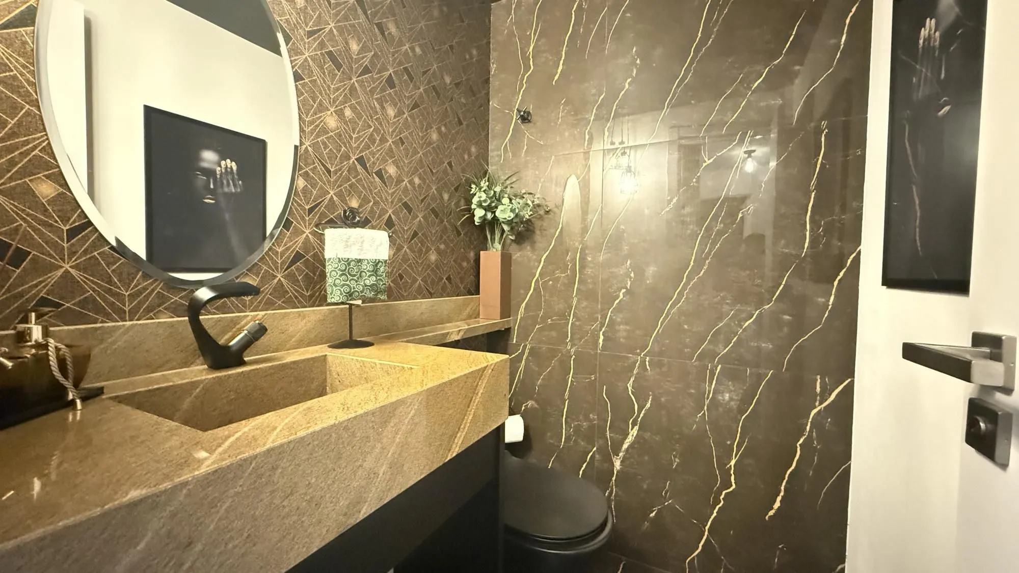 Imagem Apartamento Garden 2 suítes, 182m², 2 vagas - bairro Petrópolis