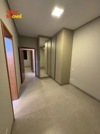 Imagem Casa em condomínio de alto padrão à venda em Ribeirão Preto-SP. 4 quartos, 4 suítes, 6 banheiros, 4 vagas de garagem. 192,85 m². Quer Imóvel Negócios Imobiliários.