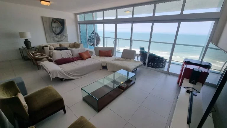 Imagem Apartamento com 4 dormitórios à venda, 190 m² - Pitangueiras - Guarujá/SP