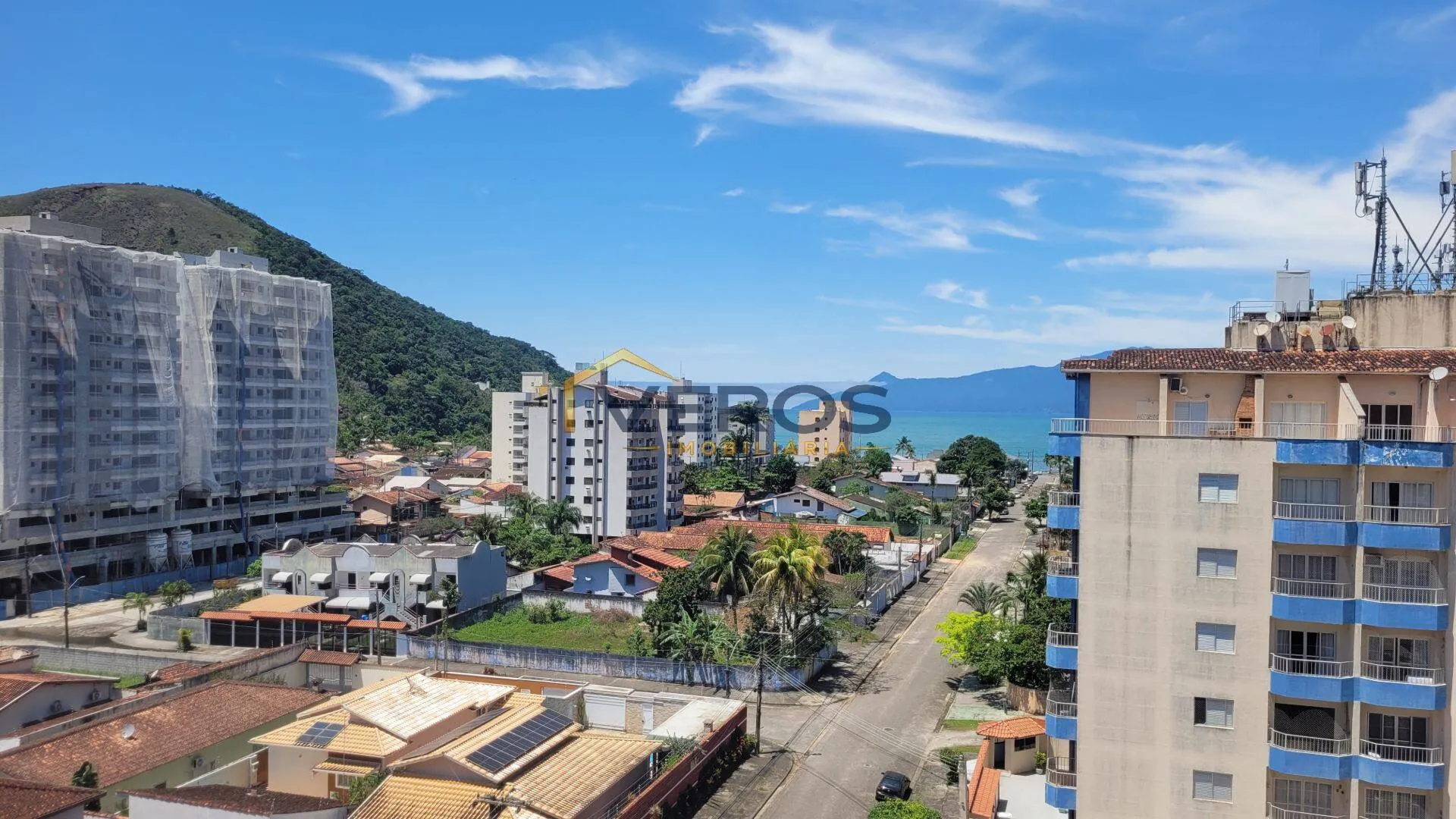Foto do imóvel Apartamento à venda em Martim de Sá I 450 metros da praia I 2 dormitórios