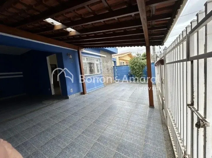 Imagem Casa com 3 Quartos e 1 banheiro à Venda, 155 m²