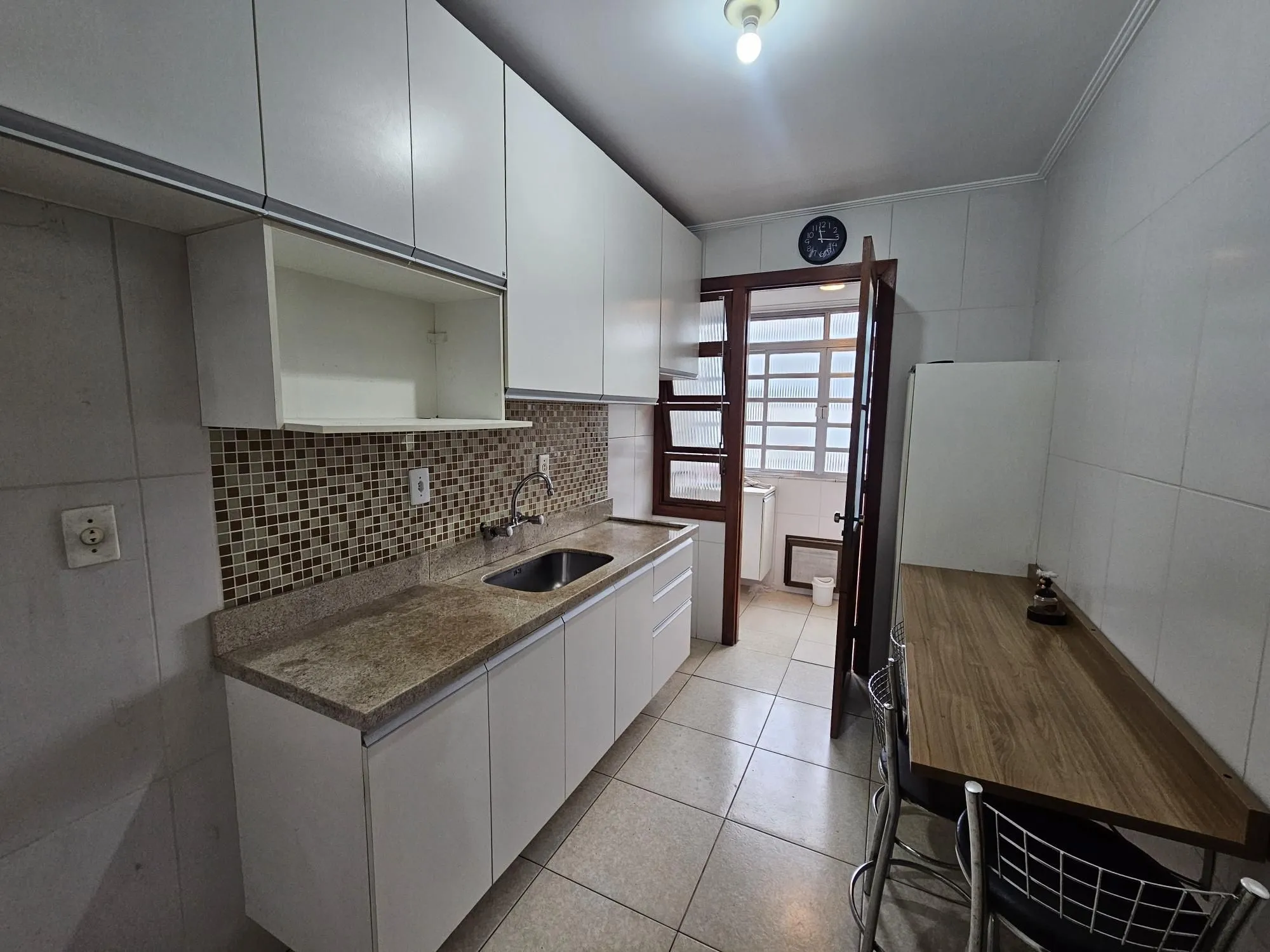 Imagem CIDADE BAIXA COM SACADA E VAGA DE GARAGEM