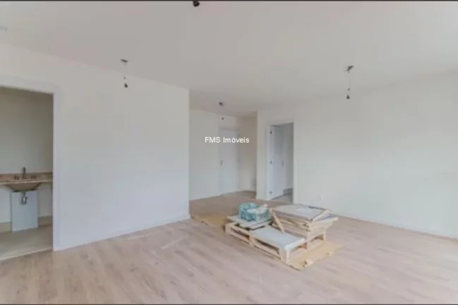 Imagem Apartamento à venda na Vila Mariana, com 2 quartos, 1 suíte, 1 banheiro, 1 vaga .