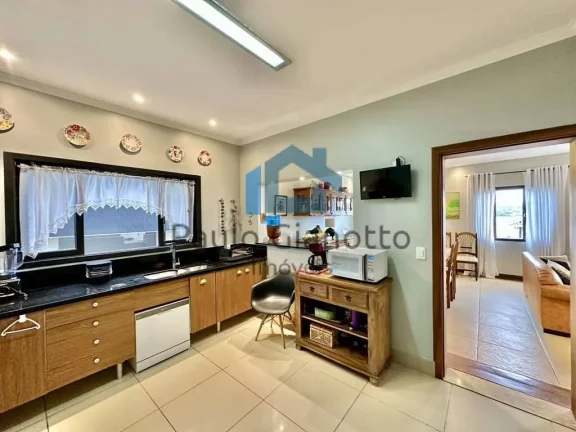 Imagem Casa Espetacular no Golf Village na Granja Viana