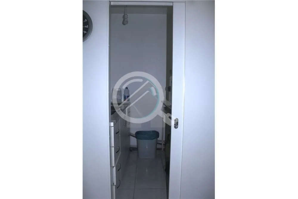 Imagem Sala Comercial com Estrutura Completa para Clínica Odontológica. Localizada no primeiro andar, est...