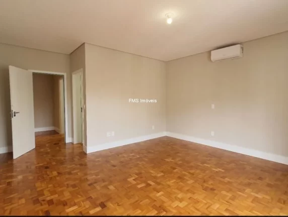 Imagem Apartamento de Luxo na Bela Vista: 3 Quartos, 3 Suítes, 5 Salas, 5 Banheiros, 2 Vagas e 360m² de Pura Elegância em SP.