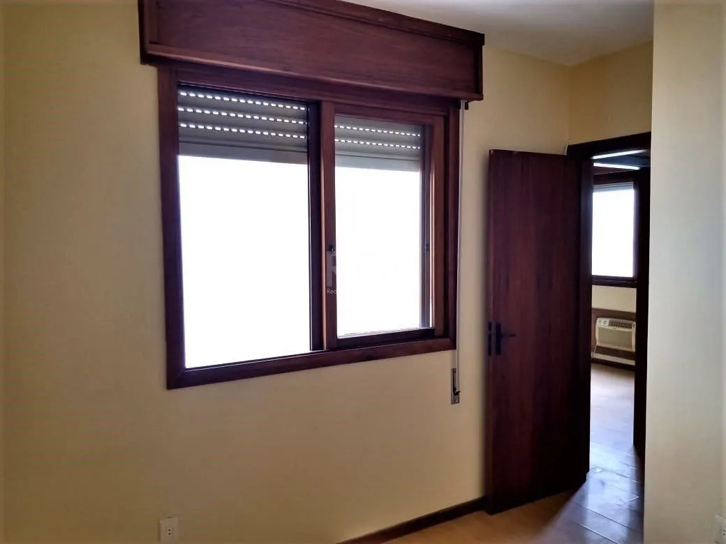 Imagem Apartamento para Venda - 53m², 2 dormitórios, 1 vaga - Petrópolis