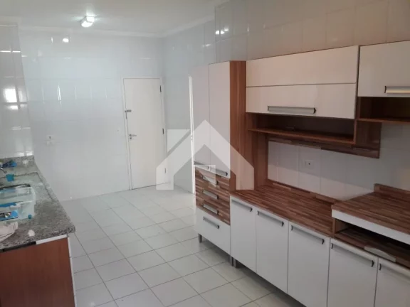 Imagem Casa de Condomínio em Residencial Morada dos Lagos - Barueri