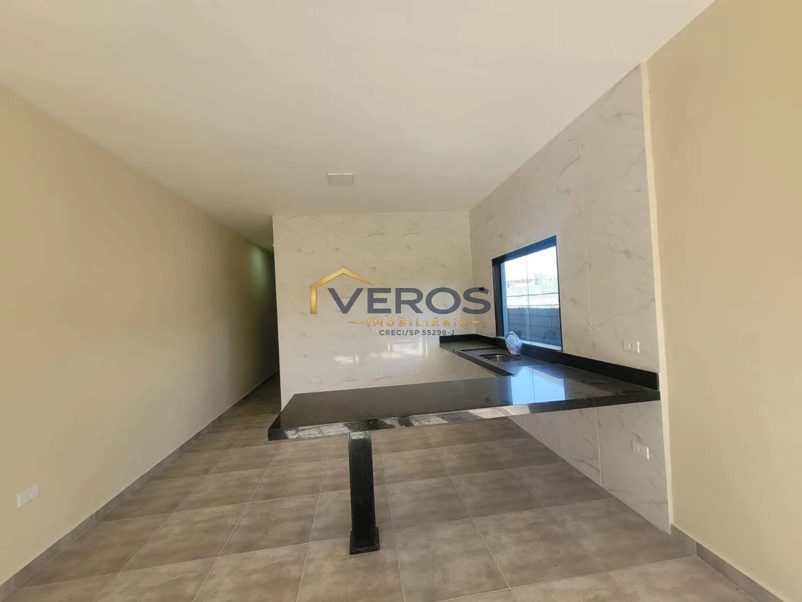 Imagem Casa térrea nova a venda no Balneário dos Golfinhos em Caraguatatuba