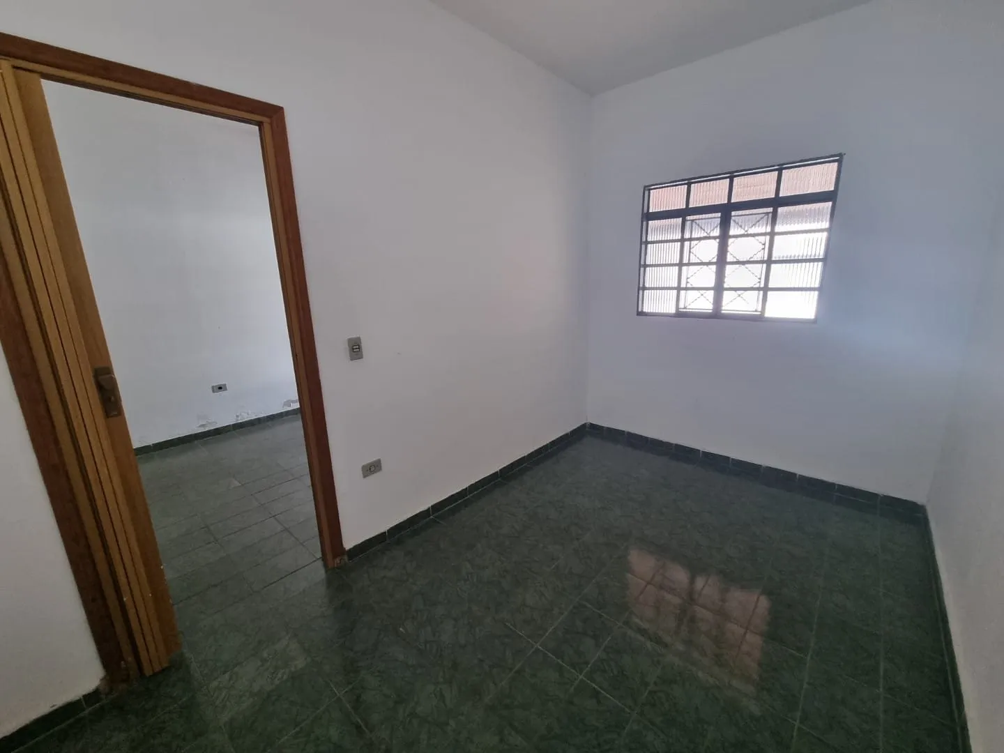 Imagem Casa à venda 2 Quartos, 2 Vagas, 140M², Marieta Azeredo, Pindamonhangaba - SP