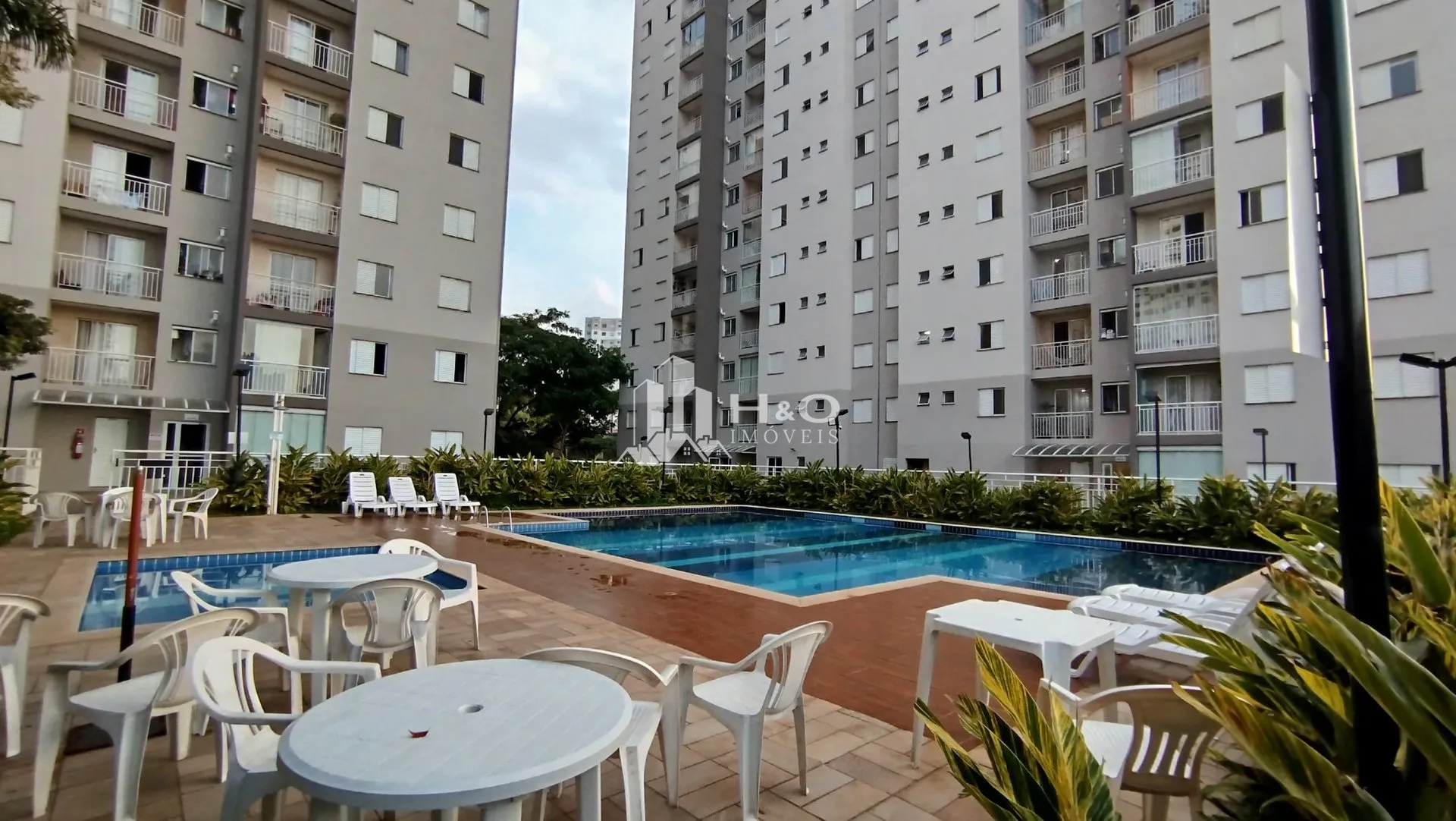 Imagem Apartamento na Penha com sacada - 2 quartos (1 suíte) e lazer completo