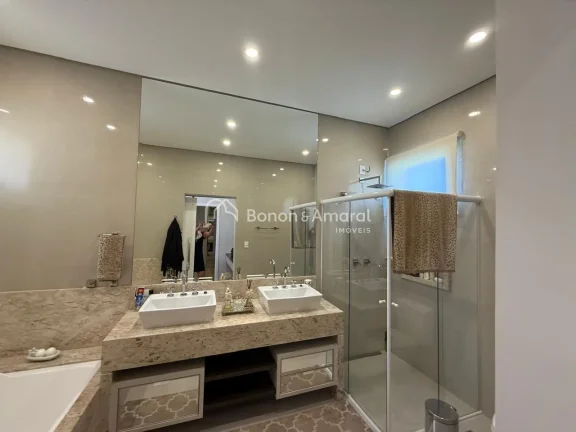 Imagem Casa à venda no Condomínio Athenas, em Paulínia, com design moderno, o imóvel apresenta um conce...