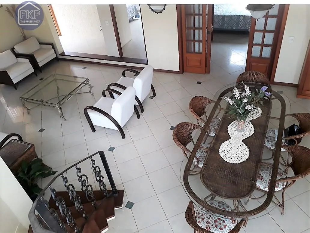 Imagem Casa 5 dormitórios!