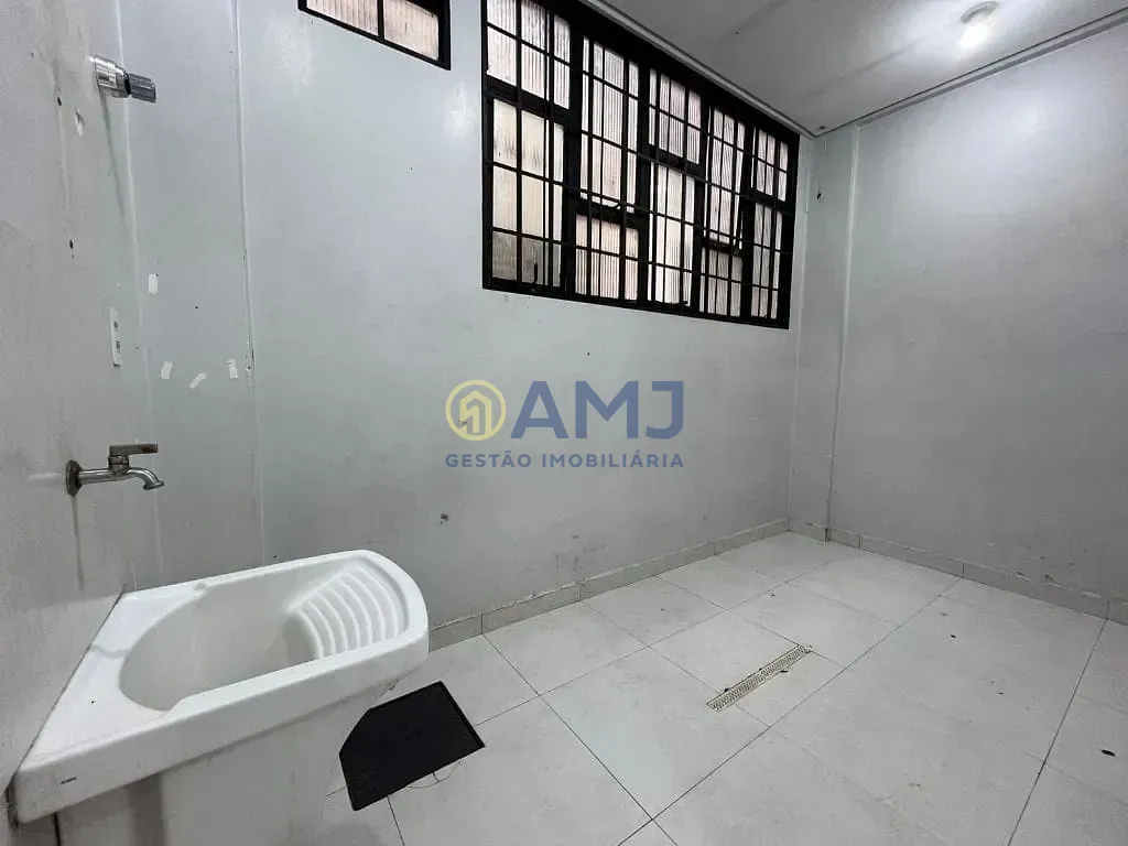 Imagem Loja 60m² na Av. T-7 Setor Bueno!