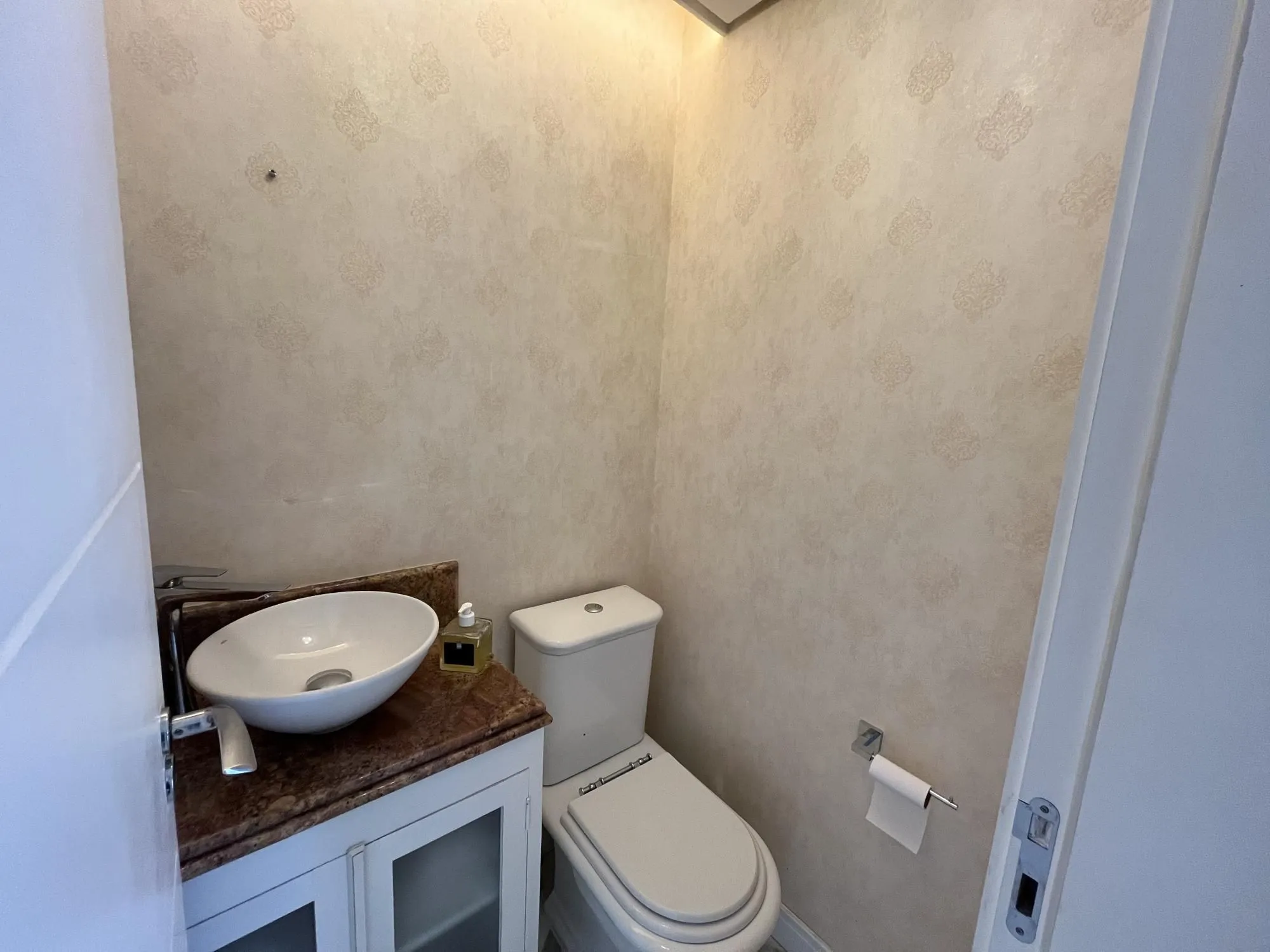 Imagem Apartamento de 3 quartos, suíte e 3 vagas de garagem no bairro Auxiliadora POA