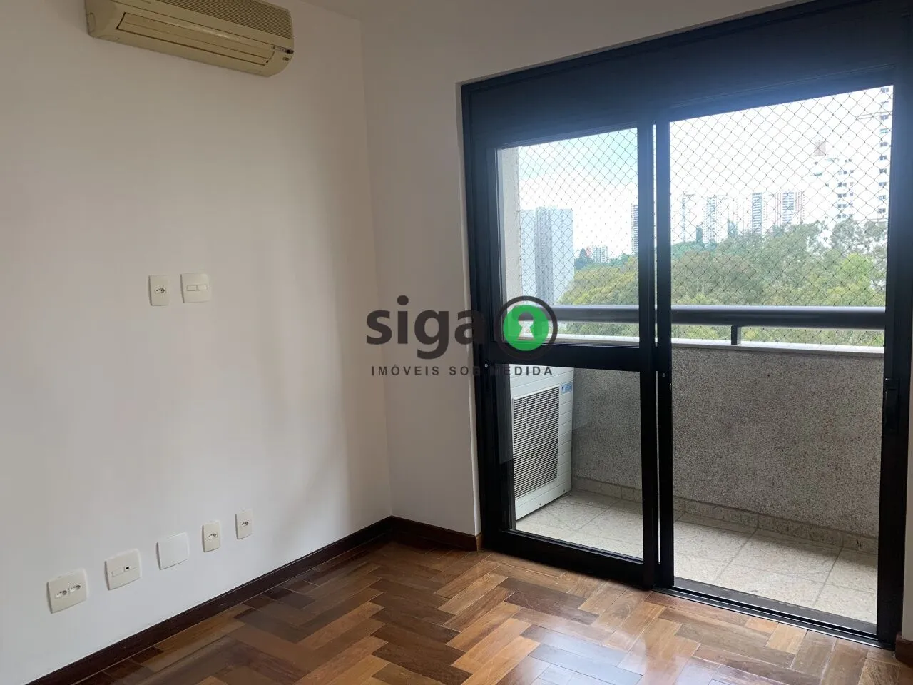 Imagem VENDE na Vila Suzana (Região do Morumbi) Apartamento com 4 suítes, 4 Vagas fixas + Depósito