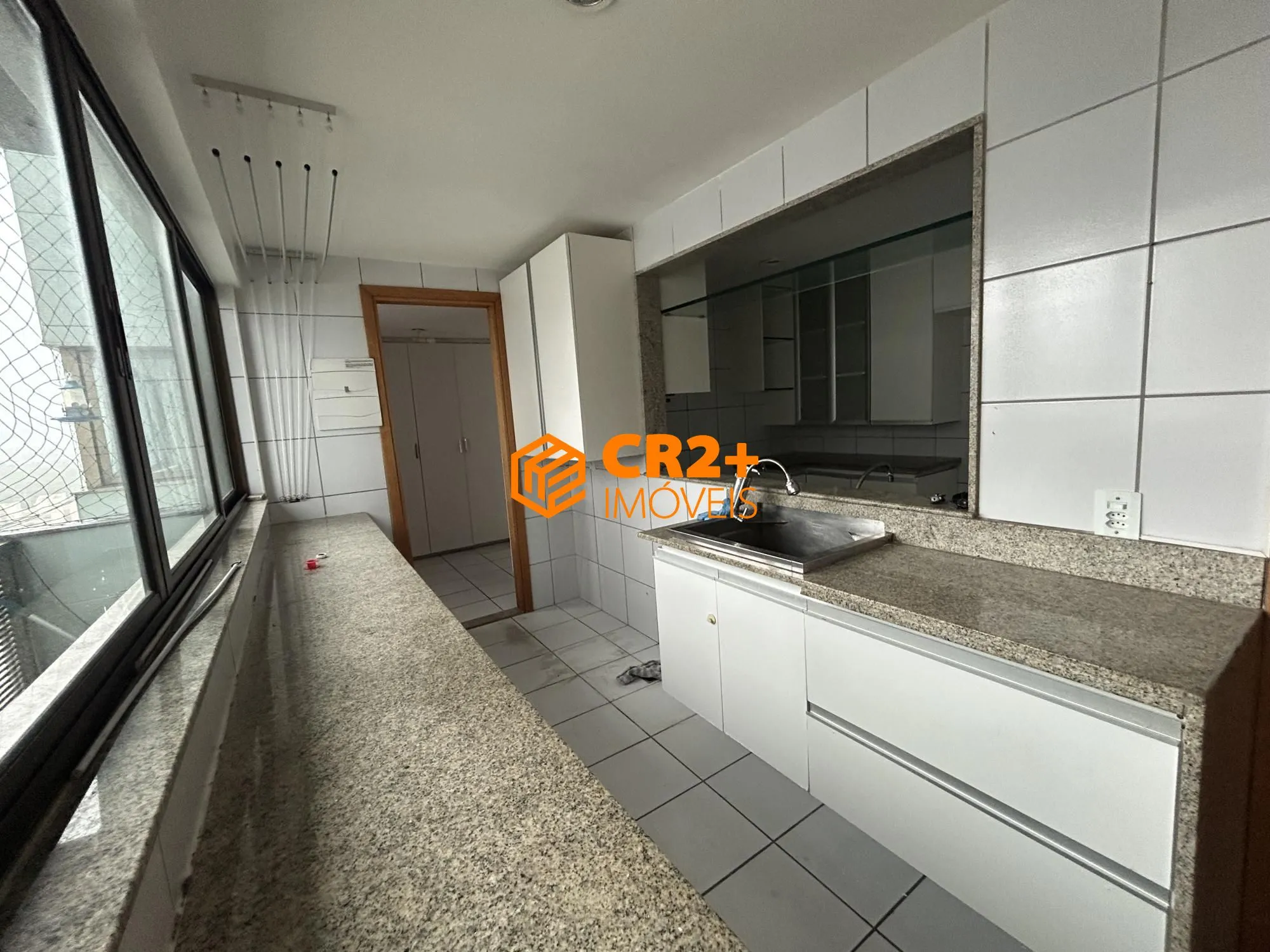 Imagem Alugo apartamento de LUXO na AV Boa Viagem no Pina - 4 suítes e 4 vagas- 275m²