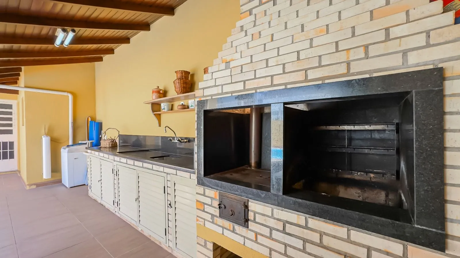 Imagem Casa à venda em Porto Alegre, Chácara das Pedras, com 3 quartos, 261m2