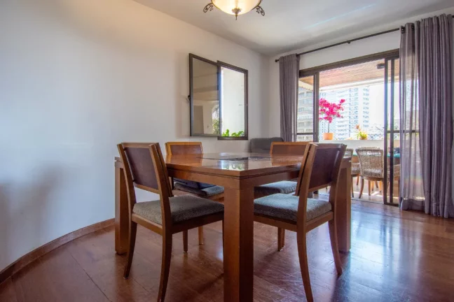Imagem Apartamento à venda em São Paulo, Campo Belo, com 4 quartos, 209m2