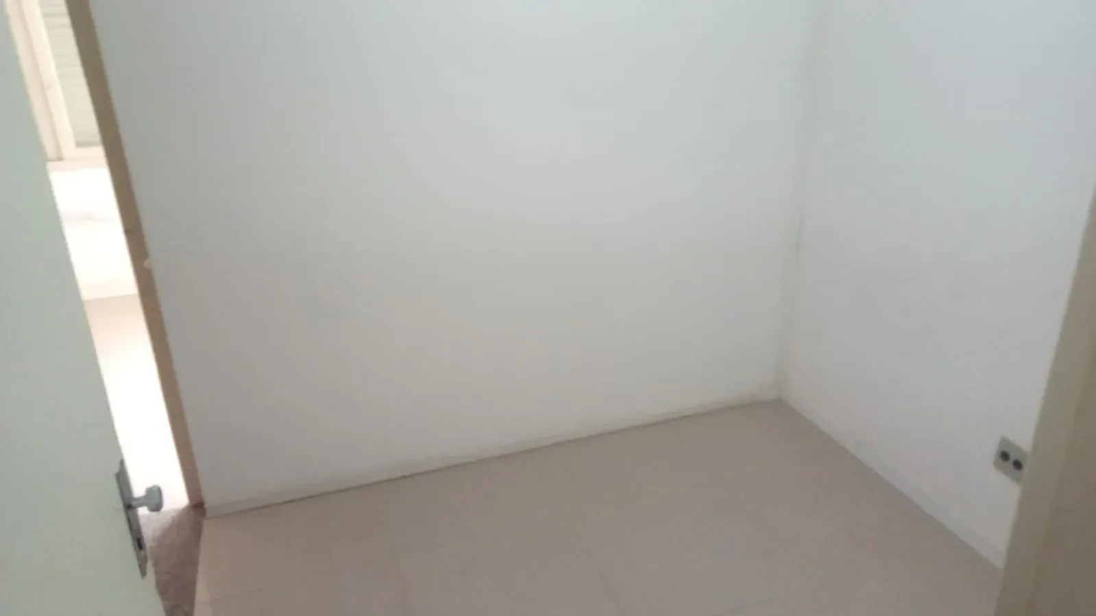 Imagem Apartamento com 1 Quarto à Venda, 27 m² em Rubem Berta - Porto Alegre