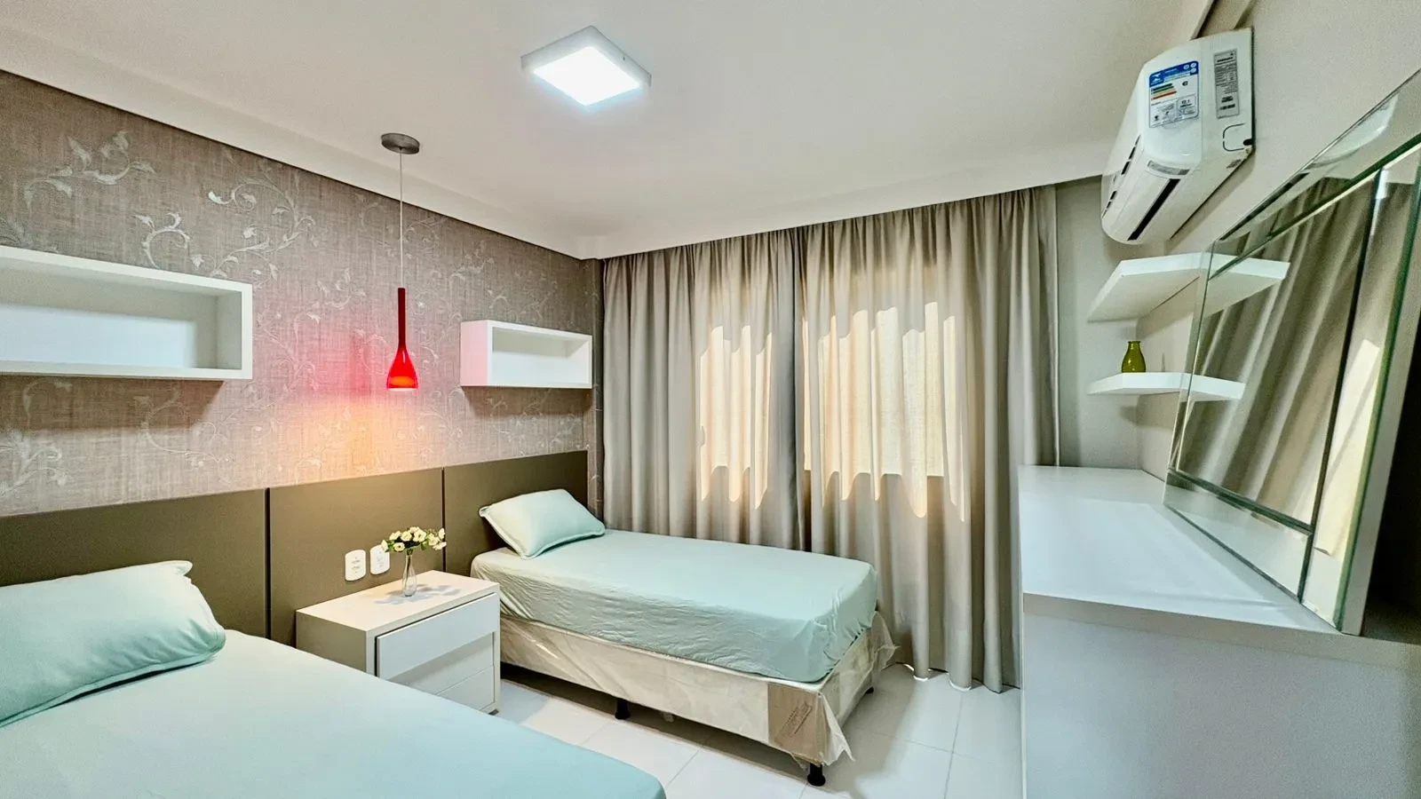 Imagem Apartamento com 2 Quartos à Venda, 61 m² em Olivença - Ilhéus