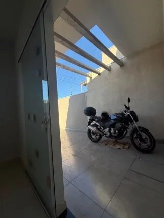 Imagem Alto Padrão para Venda em Sarandi, JARDIM DAS NASÇÕES, 3 dormitórios, 1 banheiro, 3 vagas