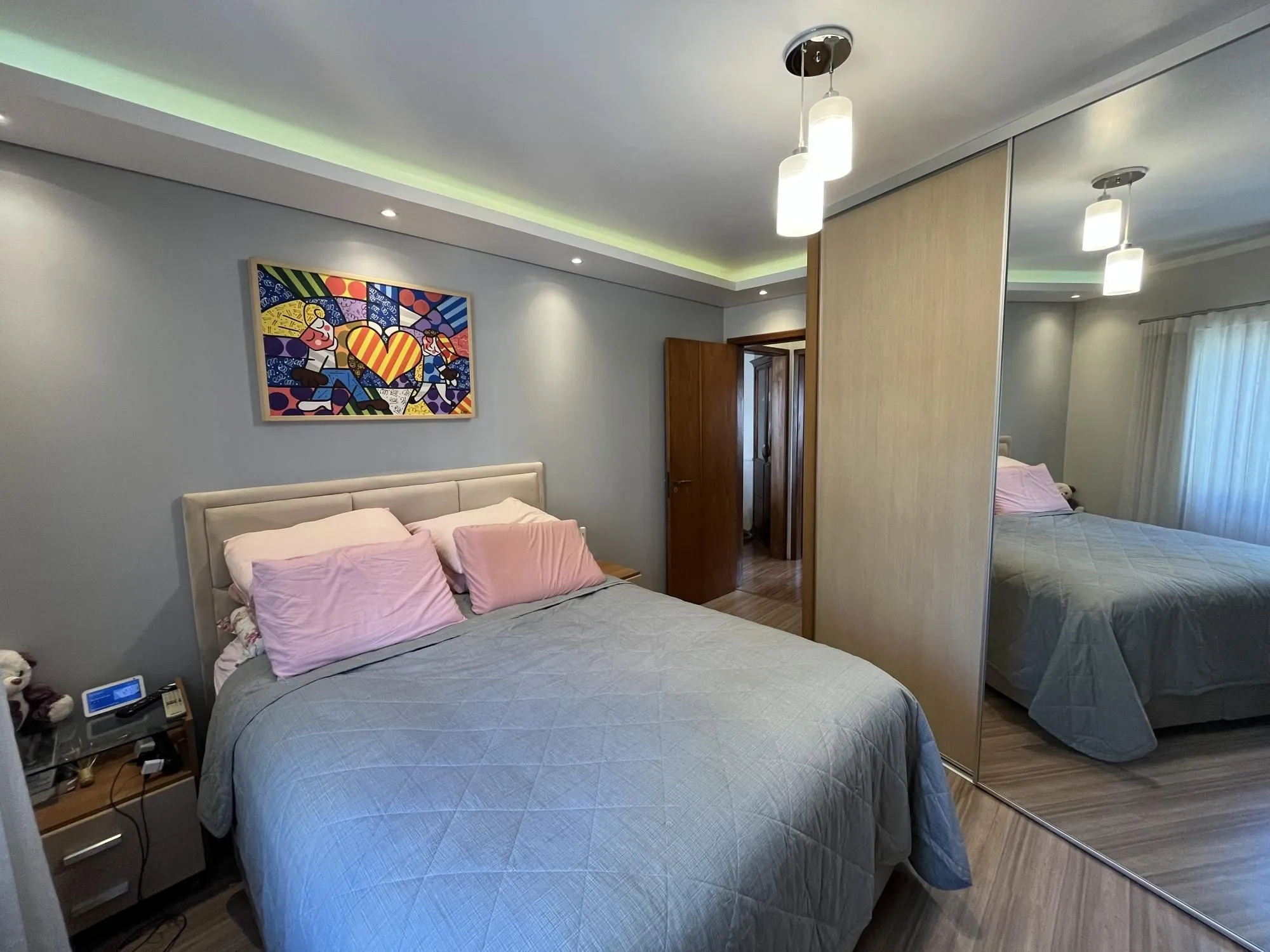 Imagem Apartamento de 3 quartos e 2 vagas de garagem no bairro Petrópolis em POA