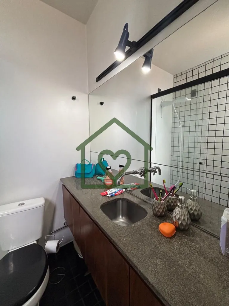Imagem Vendo apartamento totalmente mobiliado e equipado, na Praça Conde esquina Duque de Caxias, a poucos...