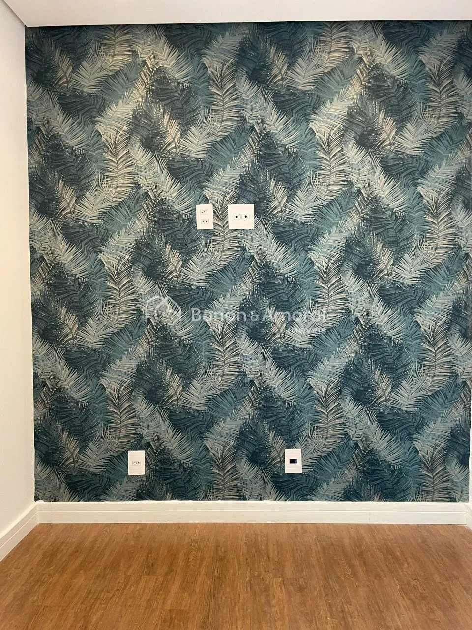 Imagem Casa comercial para venda com salão, 3 salas, elevador, 208 m² no Cambuí