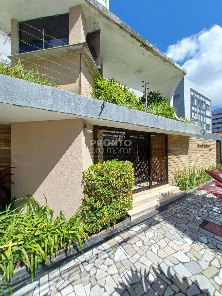 Imagem apartamento localizado no Espinheiro, com 101,93m² de área privativa.