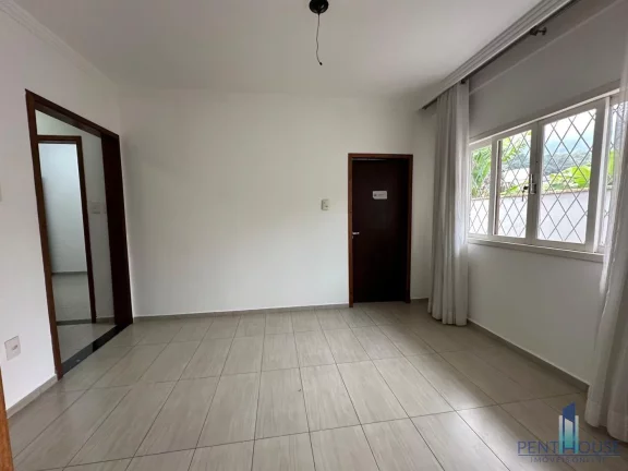 Imagem Casa para Venda em Jaraguá do Sul, Vila Nova, 4 dormitórios, 1 suíte, 3 banheiros, 1 vaga