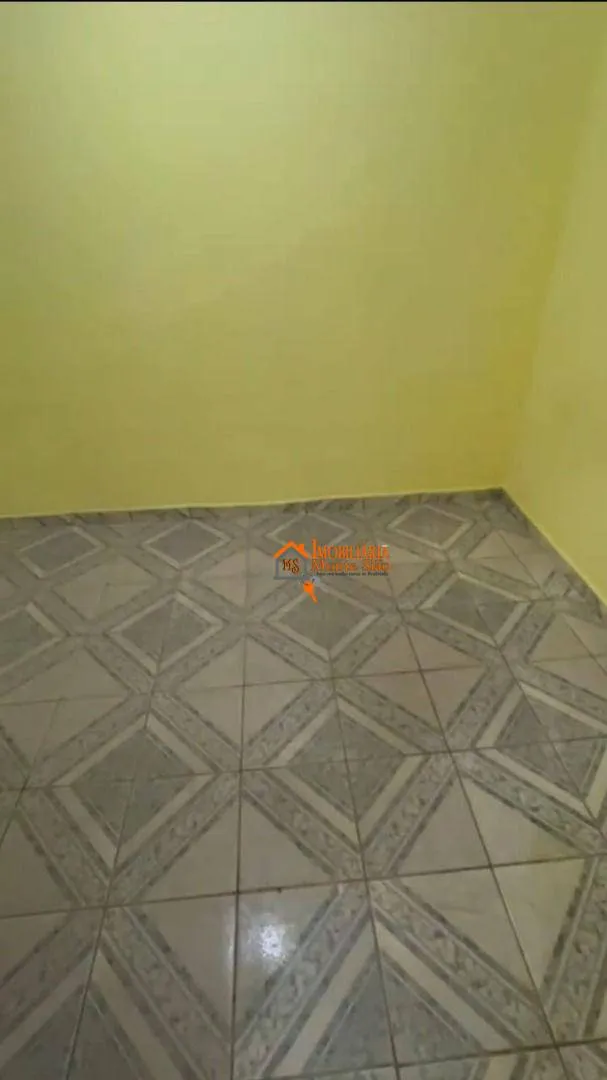 Imagem Casa com 3 dormitórios à venda, 100 m² por R$ 260.000,00 - Cidade Soberana - Guarulhos/SP