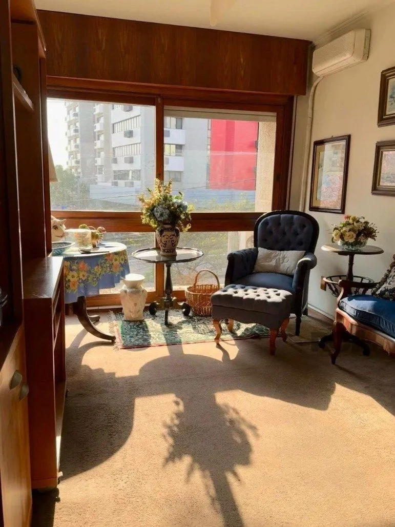 Imagem Cobertura duplex a venda semi mobiliada no bairro Petrópolis.