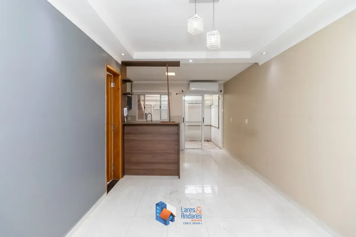 Imagem Casa no condomínio Residencial Erika para venda com 3 quartos, sendo 2 suítes, 100m²