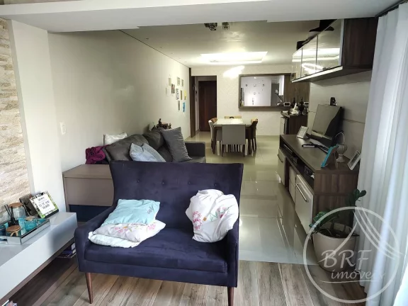Imagem VENDO AMPLO APTO TÉRREO EM BALNEÁRIO/ESTREITO MOBILIAADO 3 SUÍTES E 2 VAGAS