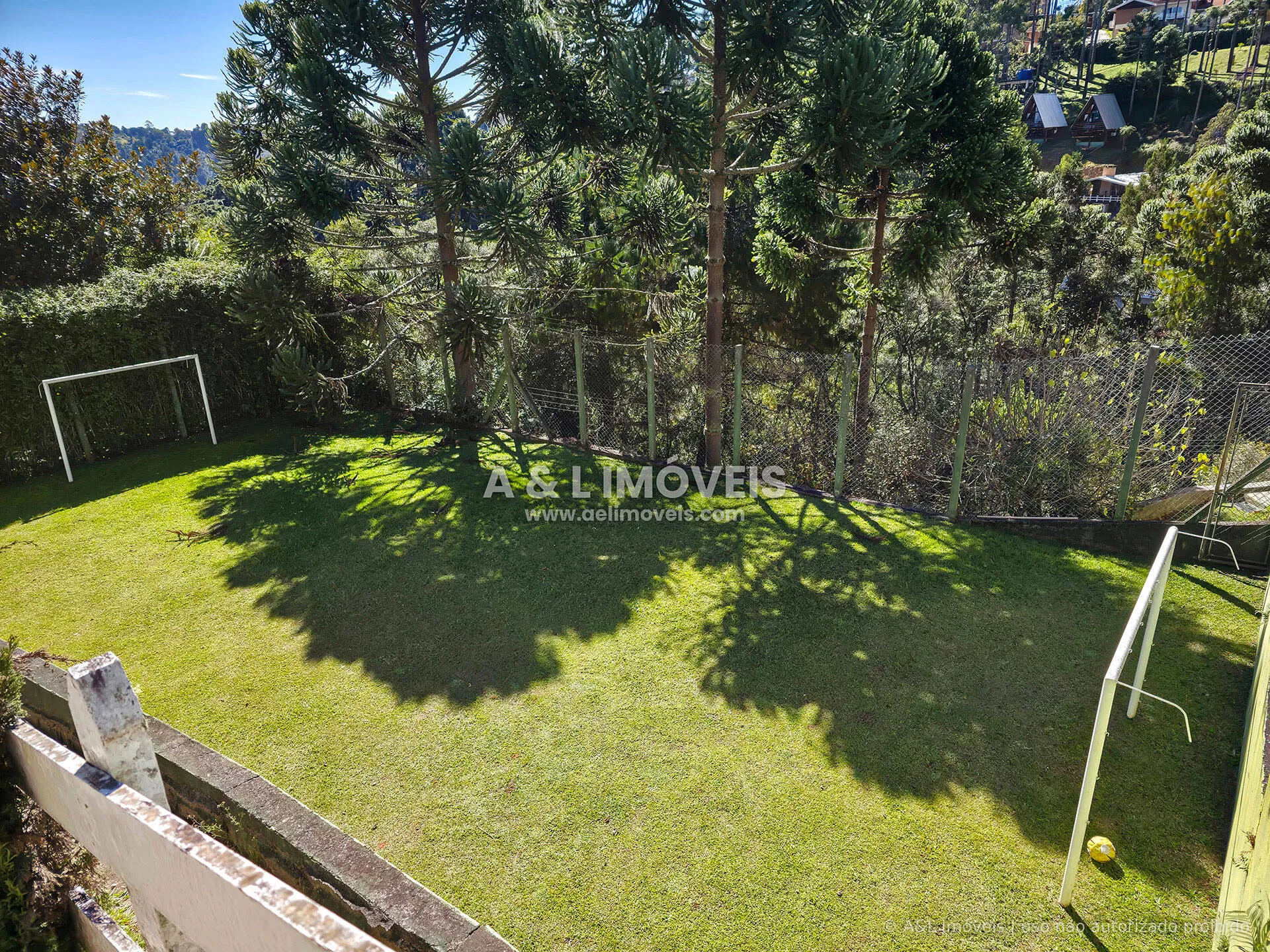 Imagem Casa à venda no Portal do Capivari com 5 dormitórios e 3 suítes