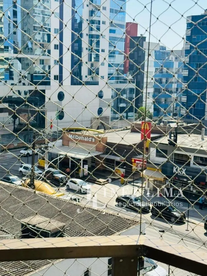 Imagem Aluguel por Diária para Temporada em Itapema, Meia Praia, 3 dormitórios, 1 suíte, 2 banheiros, 1 vaga