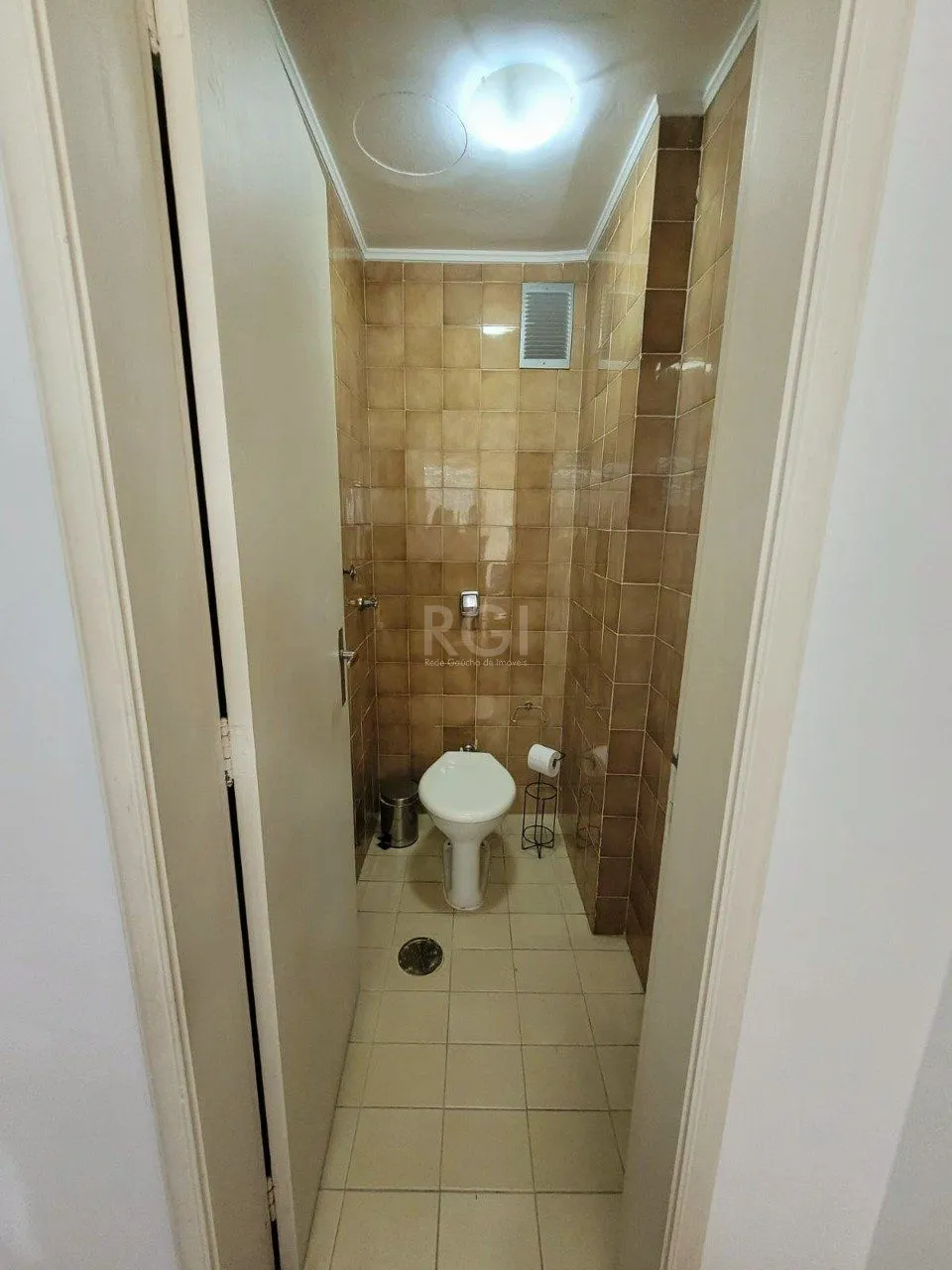 Imagem Apartamento para Venda - 100m², 2 dormitórios, 1 vaga - Menino Deus
