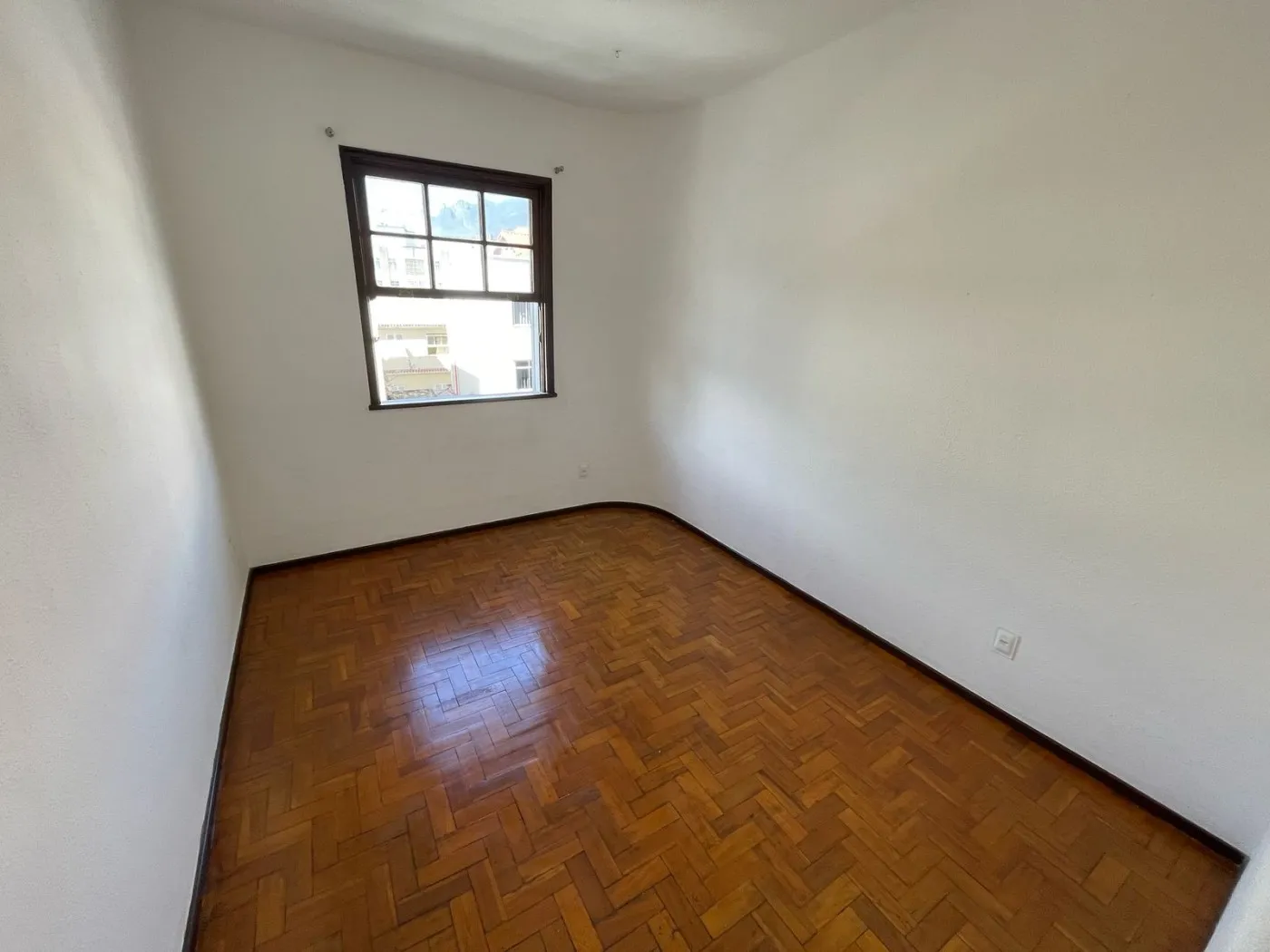 Imagem Apartamento para Venda em Teresópolis / RJ no bairro Várzea