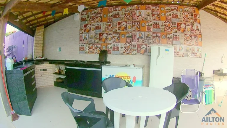 Imagem Casa Duplex com 3 Suítes à Venda em Praia de Santa Mônica - Guarapari/ES