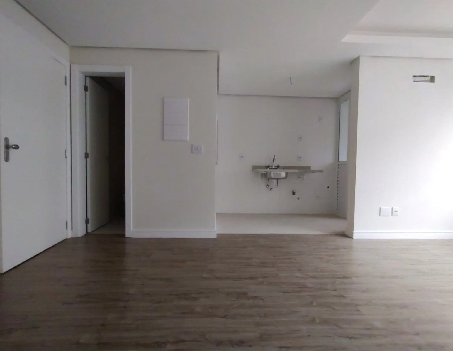 Imagem APARTAMENTO 1 DORMITÓRIO COM SUÍTE, COZINHA AMERICANA, LAVABO E AMPLO LIVING NO BOM FIM!
