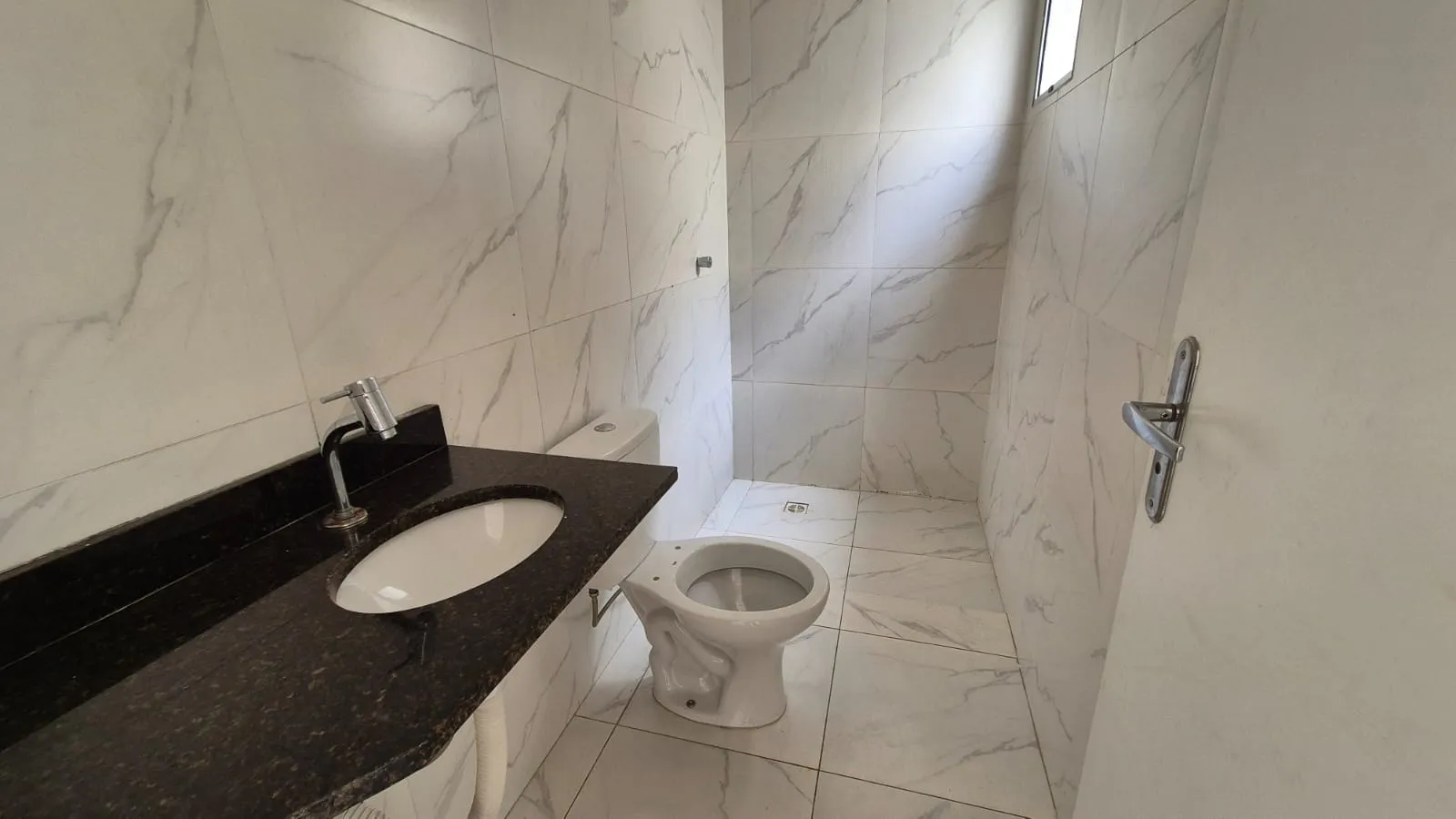Imagem Oportunidade Próximo à Av. Itavuvu | Casa a venda | 2 Quartos | Quintal | Ótimo Acabamento | 50 m² | Jardim Santa Madre Paulina