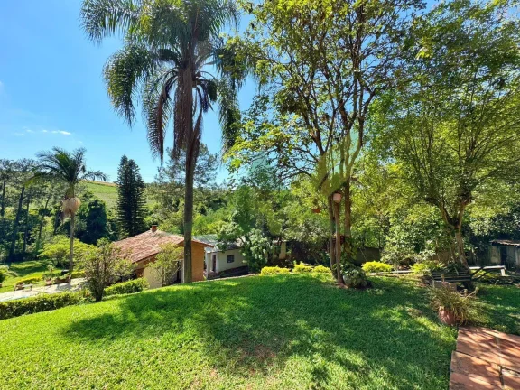 Imagem Chácara à Venda em Atibaia – 4.560 m² com Piscina, Lago, e Área de Lazer Co