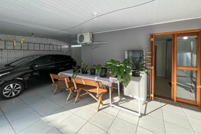 Imagem Casa para venda no bairro Guajuviras em Canoas