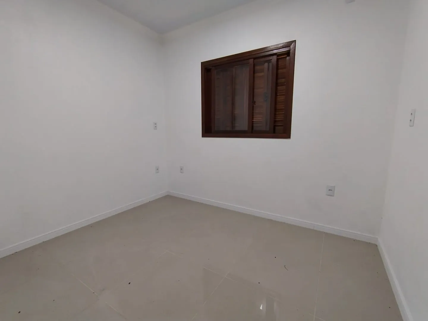 Imagem Casa à venda em Mendanha, Viamão: confira essa oportunidade!