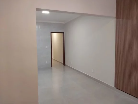 Imagem CASA TÈRREA À VENDA EM UM EXCELENTE BAIRRO