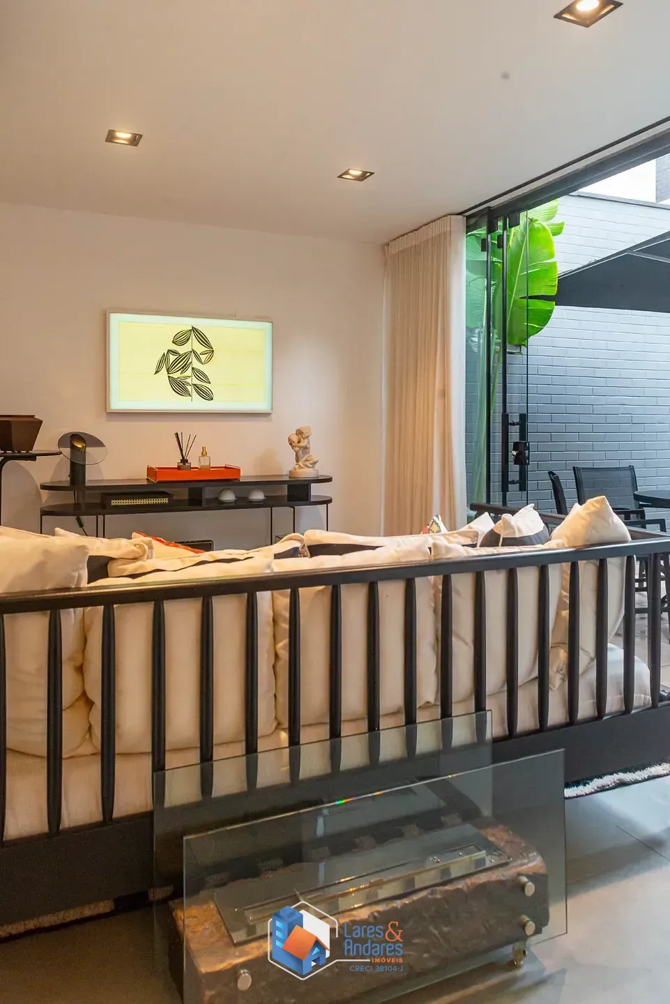 Imagem Cobertura para venda em Cerqueira César com 2 quartos, sendo 1 suíte, 143m²