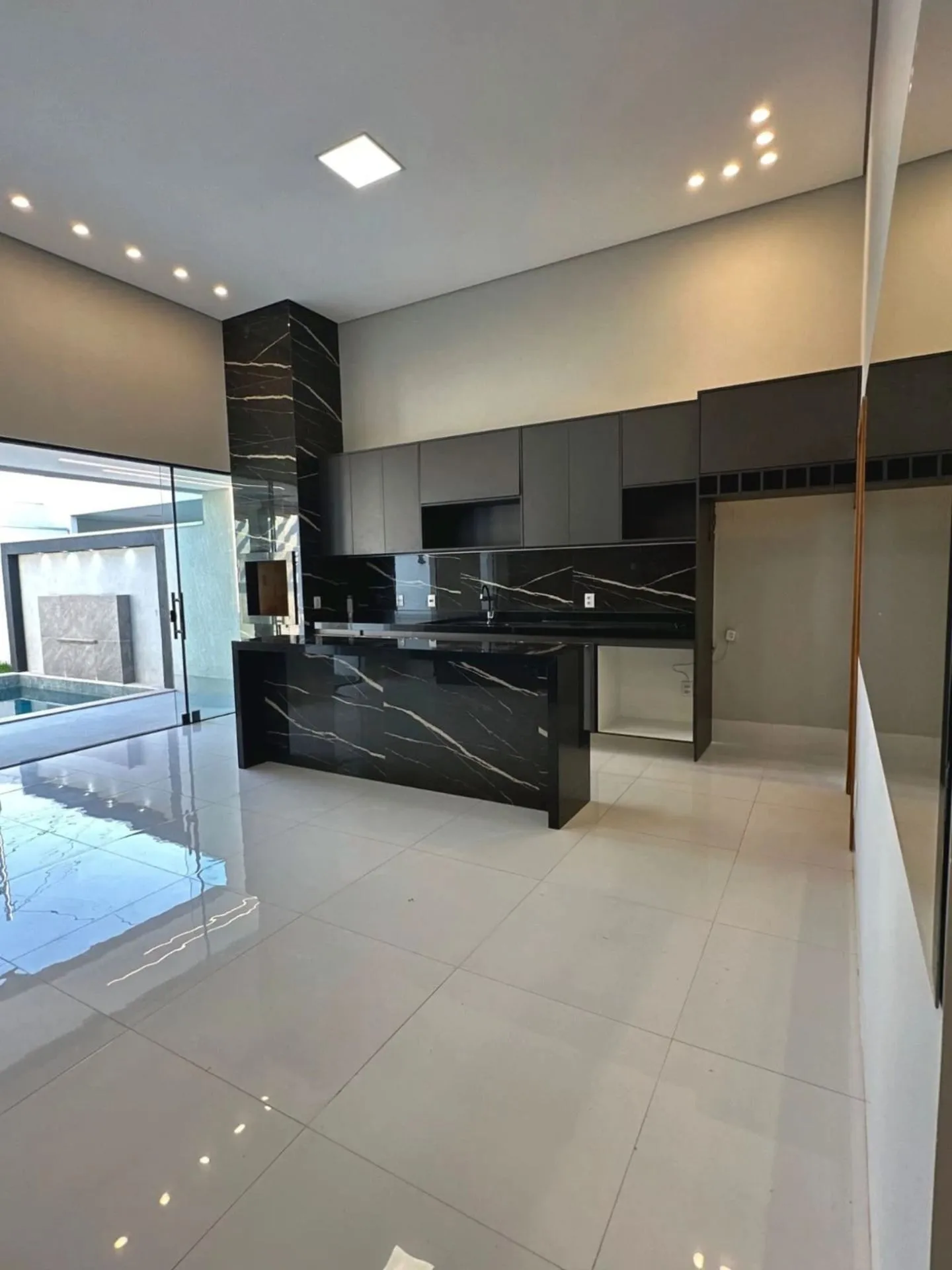 Imagem Casa com 3 quartos e 1 suíte em Jardim Universitário - Cuiabá