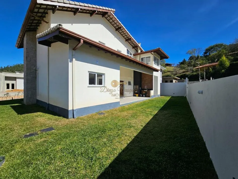 Imagem Casa em Condomínio para Venda em Teresópolis / RJ no bairro Green Valley